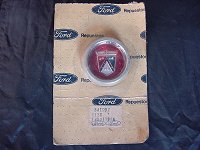 Centro de llanta deportiva cromada con escudo de 1970 a Agosto de 1975, codigo Ford BAC9DZ-1130-B 